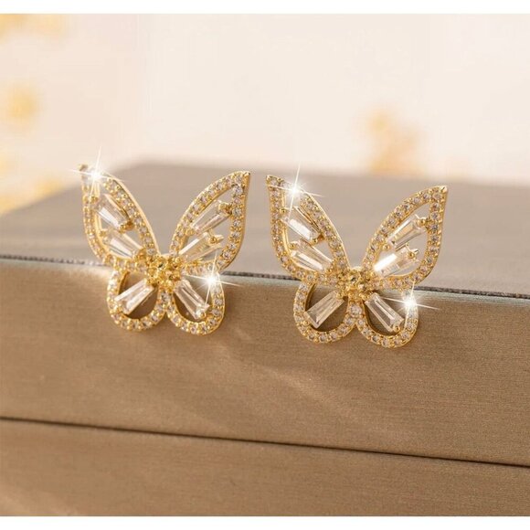 14k Gold Plated Elegant Butterfly Desing Crystal Stud Earrings Rhinestone Inlay - Picture 4 of 4